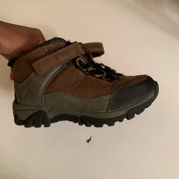 Shoes - Picture 4 of 6